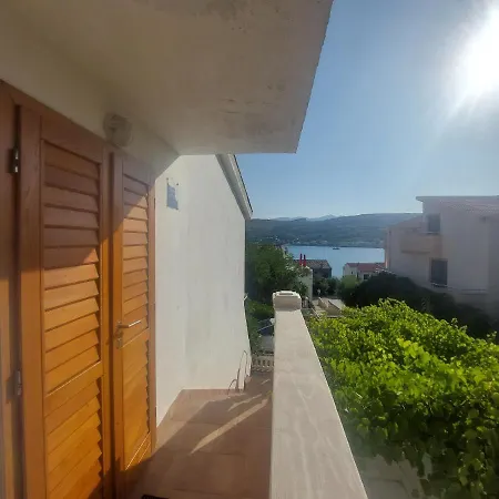 Studio-App Iva, Balcony With Sea View - 50 M From Beach Pag Town Exterior photo