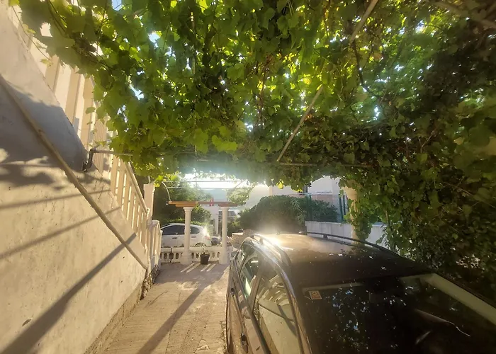 Studio-App Iva, Balcony With Sea View - 50 M From Beach