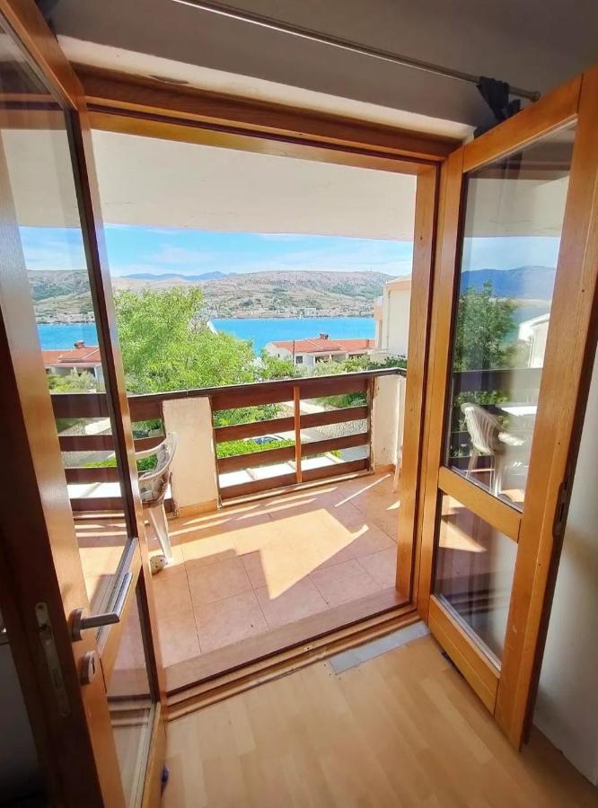 Studio-app Iva, Balcony With Sea View - 50 M From * Pag Town