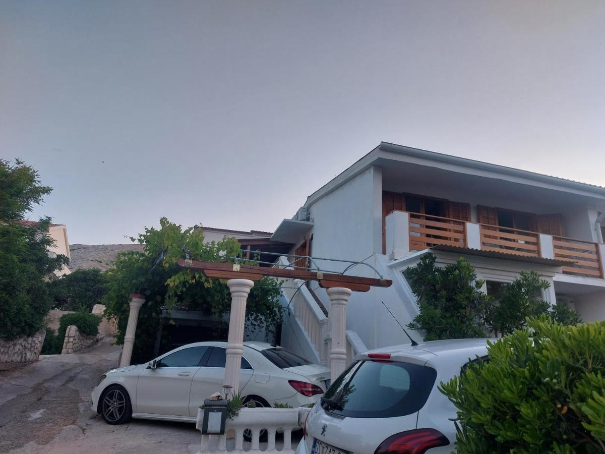 Studio-app Iva, Balcony With Sea View - 50 M From * Pag Town