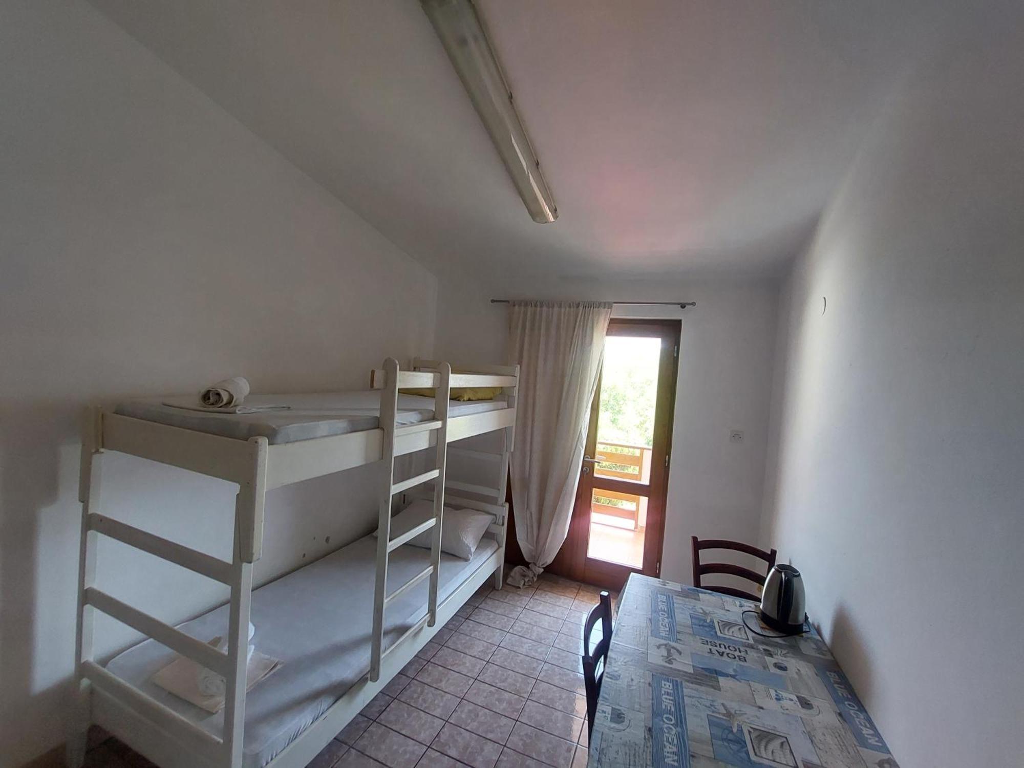 Apartma Studio-app Iva, Balcony With Sea View - 50 M From